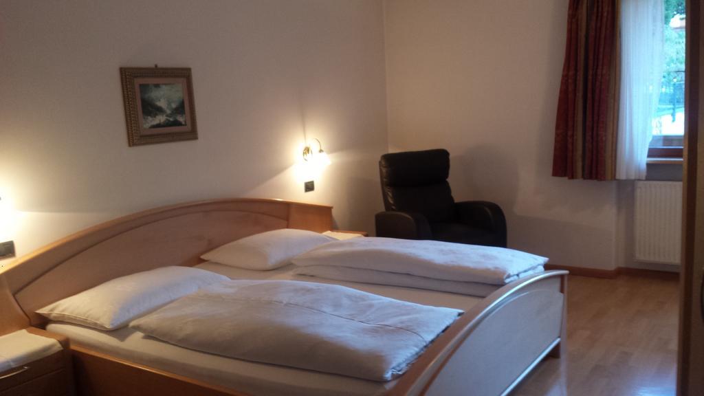 Hotel Garni Gardena - Appartments Santa Cristina Val Gardena Pokoj fotografie