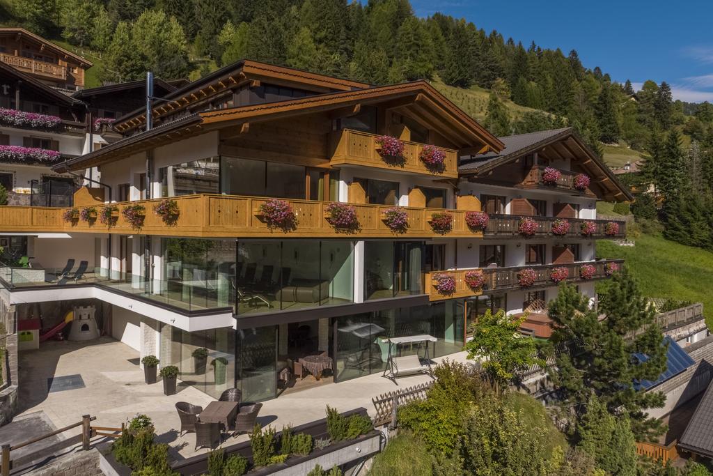 Hotel Garni Gardena - Appartments Santa Cristina Val Gardena Exteriér fotografie