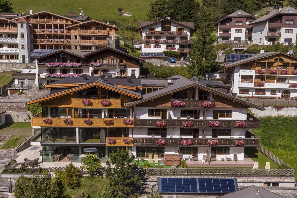 Hotel Garni Gardena - Appartments Santa Cristina Val Gardena Exteriér fotografie
