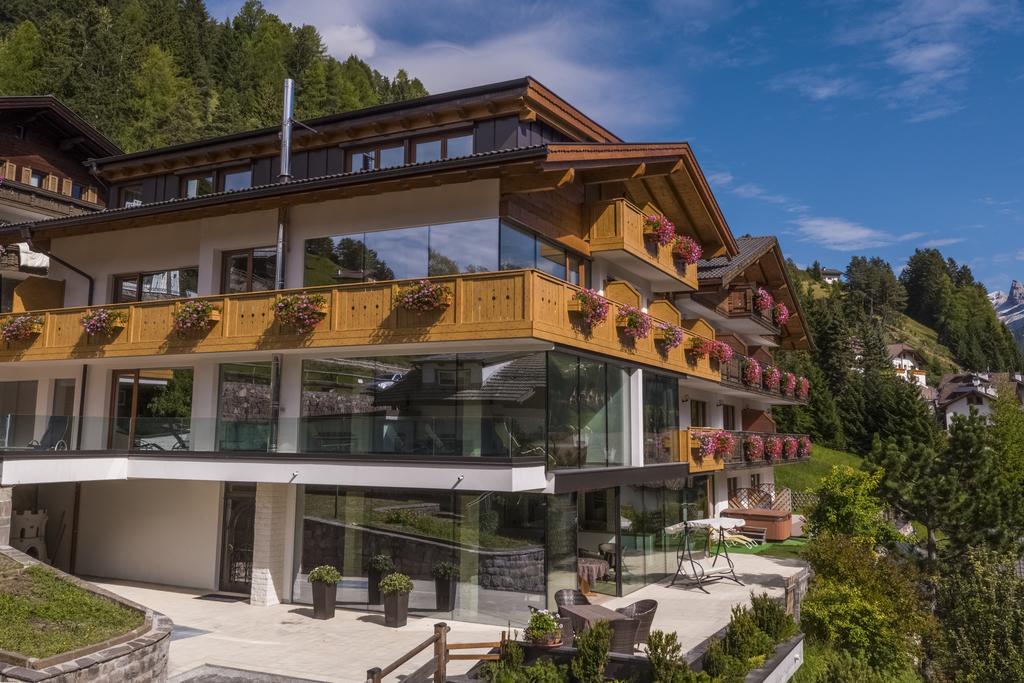 Hotel Garni Gardena - Appartments Santa Cristina Val Gardena Exteriér fotografie